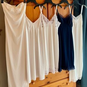 Romantic and intimate! Five  vintage slips, sizes 32-36/10-12.